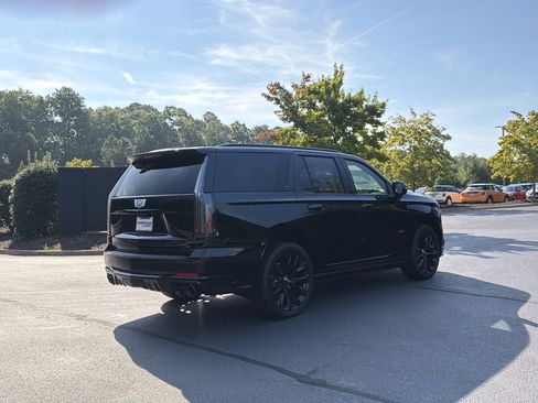 Used 2026 Cadillac Escalade V w/ LPO, ONYX Package AWD/4WD image 65