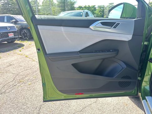 New 2026 Volkswagen Taos SE AWD/4WD image 10