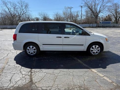 Used 2013 Dodge Grand Caravan American Value Package image 12