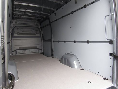 New 2025 Mercedes-Benz Sprinter 2500 image 24