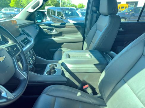 Certified 2024 Chevrolet Tahoe LT w/ Luxury Package AWD/4WD image 10