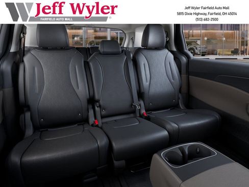 New 2026 Kia Carnival LXS image 17