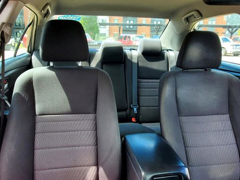Used 2016 Toyota Camry LE image 19