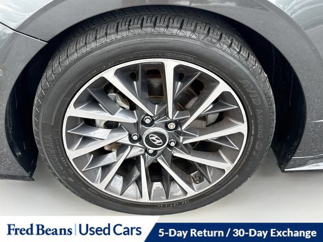 Used 2022 Hyundai Sonata Limited w/ Preferred Accessory Package FWD image 40
