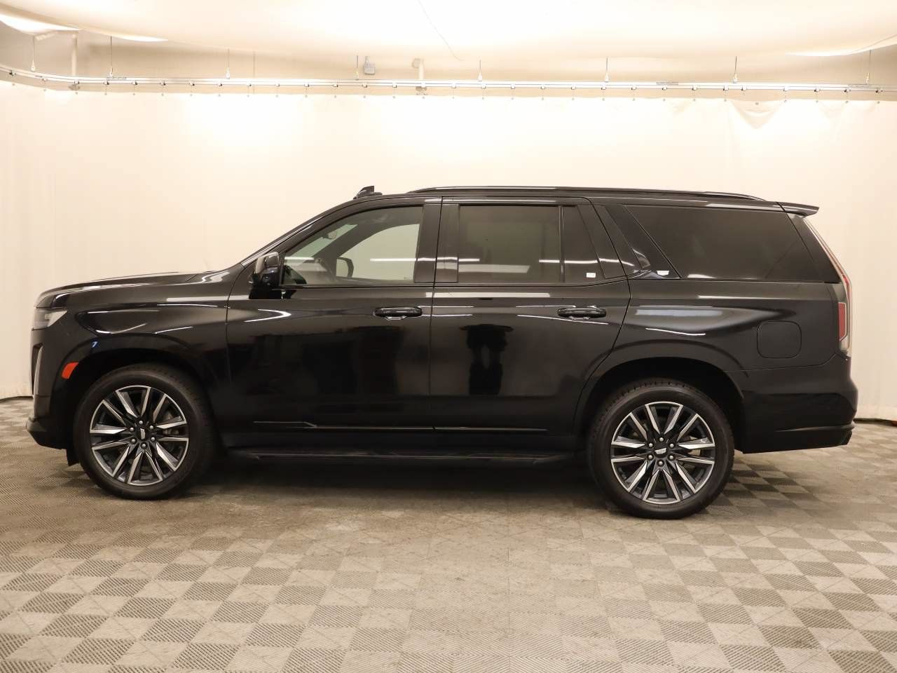 Used 2022 Cadillac Escalade Sport AWD/4WD image 2