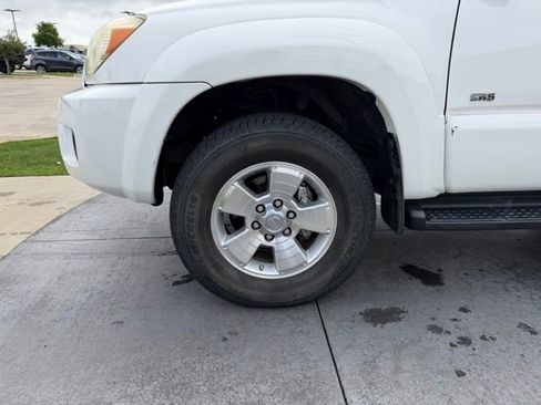 Used 2008 Toyota 4Runner SR5 image 4