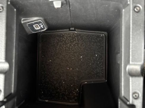 Used 2024 Jeep Wrangler Unlimited Sahara AWD/4WD image 26