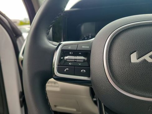 Certified 2023 Kia Sorento S w/ Panoramic Sunroof Package FWD image 18