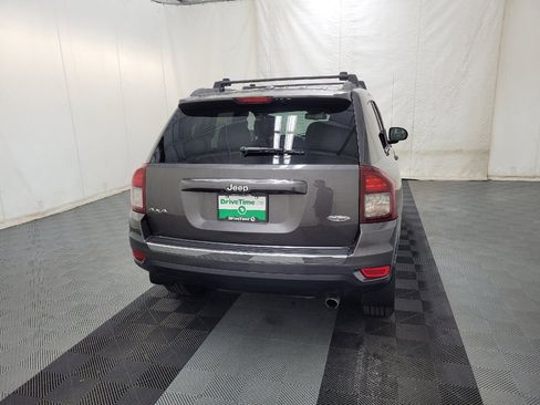 Used 2016 Jeep Compass High Altitude AWD/4WD image 7