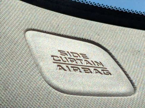 Certified 2023 Honda Pilot LX image 13