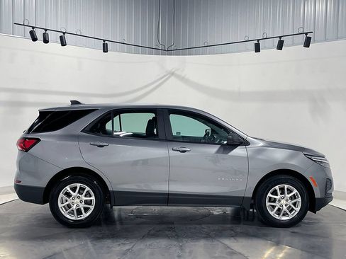Used 2023 Chevrolet Equinox LS FWD image 10