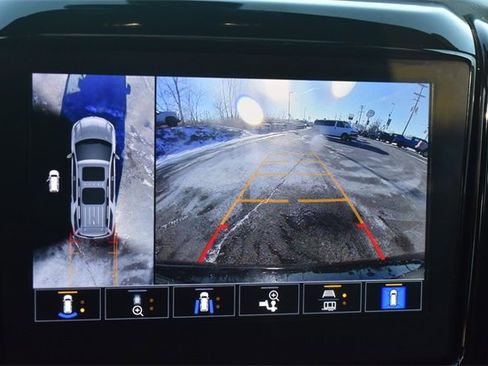 Certified 2023 Chevrolet Traverse Premier w/ Redline Edition image 38