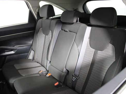 Used 2023 Kia Sorento LX image 22