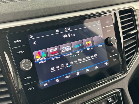 Used 2023 Volkswagen Atlas SE image 14