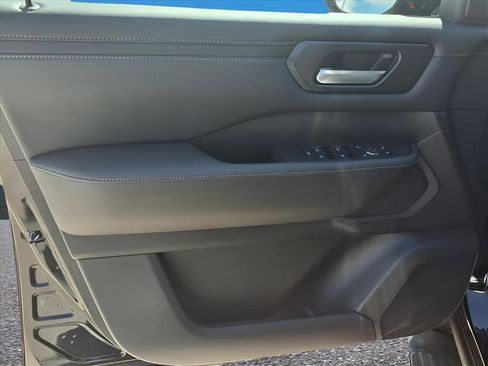 New 2026 Nissan Armada SV image 12