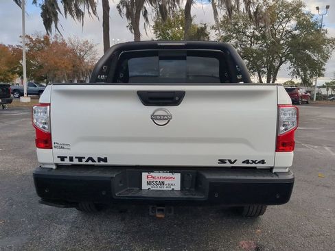 Used 2024 Nissan Titan SV w/ SV Bronze Edition Package image 4