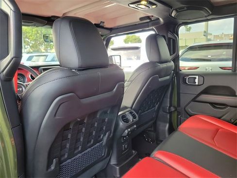 Used 2023 Jeep Wrangler Unlimited Rubicon 4xe image 13