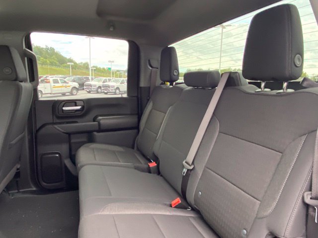 New 2026 Chevrolet Silverado 2500 Custom w/ Custom Value Package AWD/4WD image 24