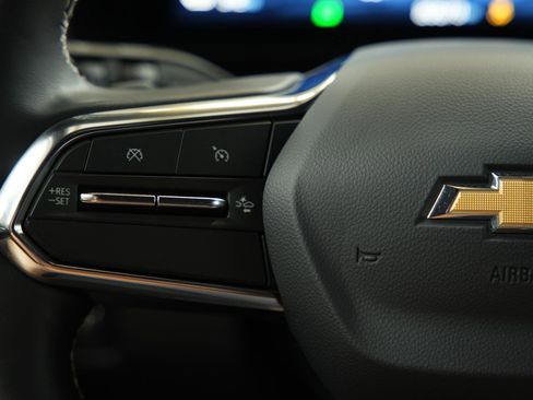 Used 2025 Chevrolet Equinox EV LT w/ Convenience Package image 29