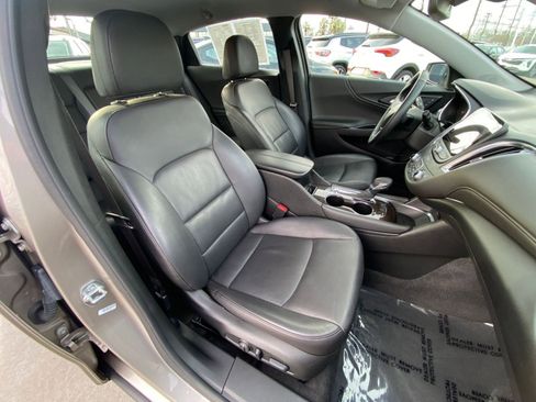 Used 2024 Chevrolet Malibu LT image 37