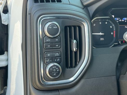 Used 2022 GMC Sierra 1500 Denali w/ Denali Premium Package image 28