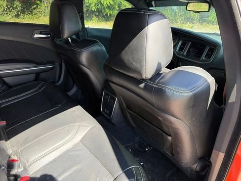 Used 2021 Dodge Charger Scat Pack w/ Driver Convenience Group RWD image 16