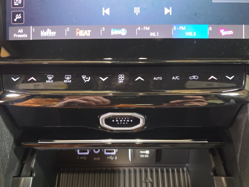 New 2027 Jeep Grand Cherokee Limited AWD/4WD image 24