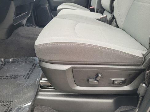 Used 2024 RAM 2500 Big Horn w/ Bed Utility Group image 23