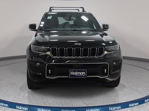 Used 2025 Jeep Grand Cherokee Overland AWD/4WD image 3