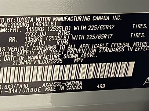 Used 2020 Toyota RAV4 XLE w/ Convenience Package FWD image 46