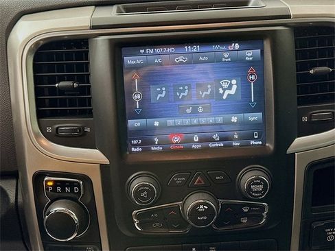 Used 2018 RAM 1500 SLT image 16