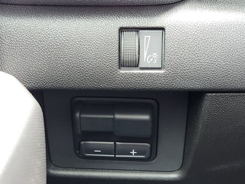 New 2025 GMC Canyon Elevation w/ Convenience Package image 26