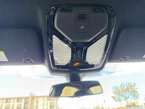 Used 2023 BMW 530i w/ M Sport Package image 25