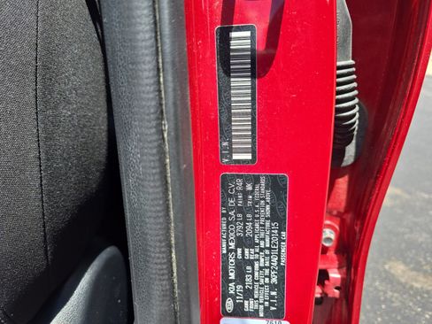 Used 2020 Kia Forte LXS FWD image 32