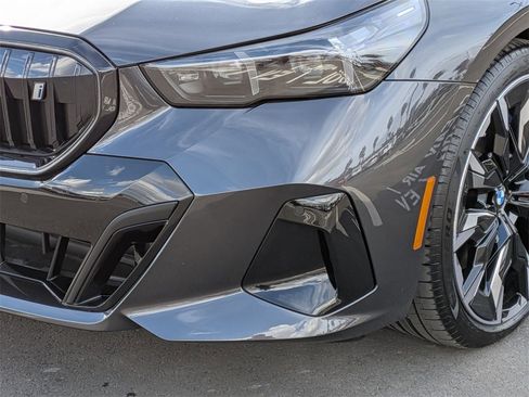 New 2026 BMW i5 eDrive40 image 23