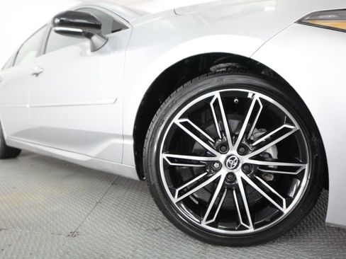 Used 2019 Toyota Avalon XSE w/ All Weather Liner Package FWD image 19