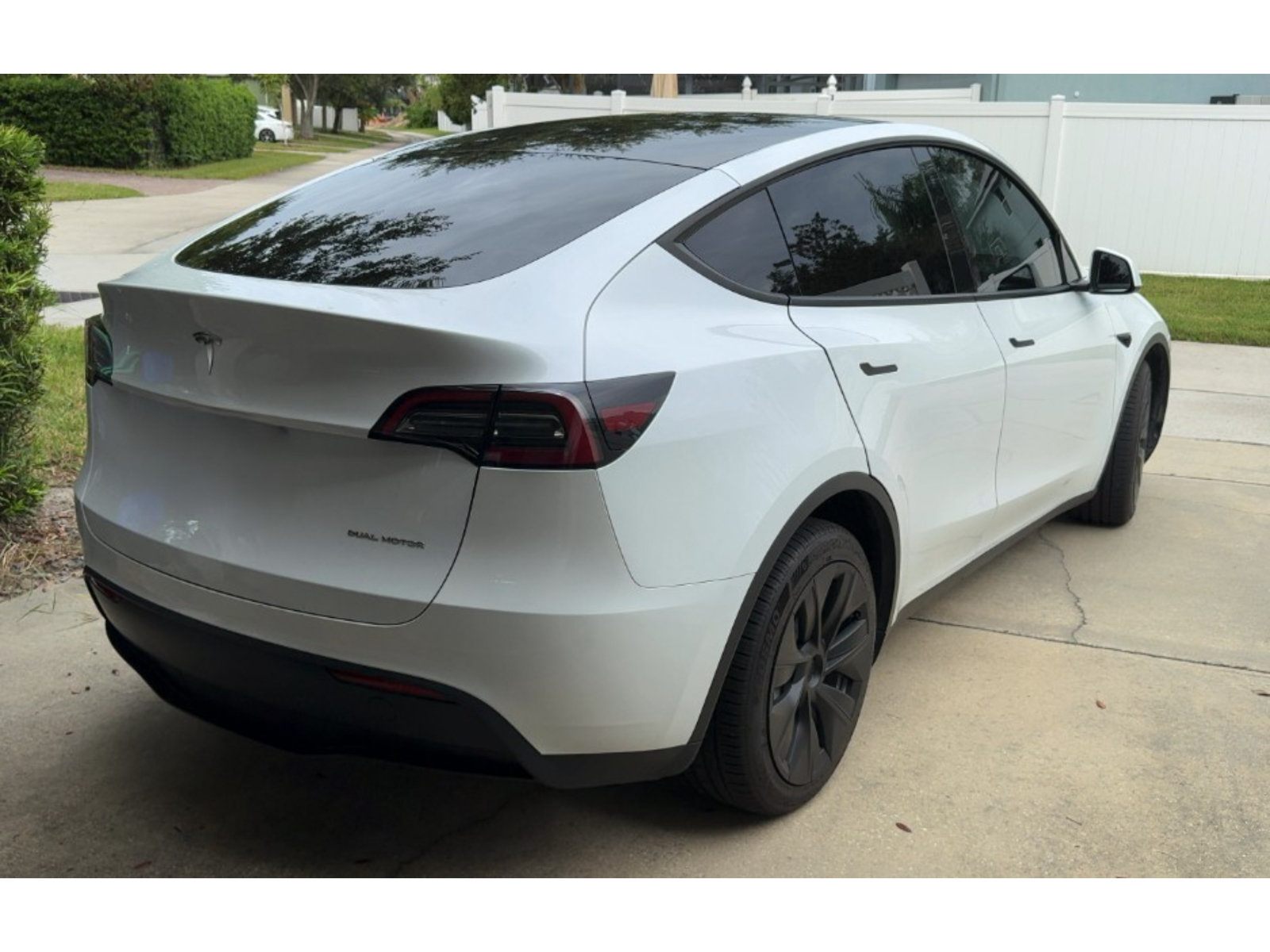 Used 2023 Tesla Model Y Long Range AWD/4WD image 4