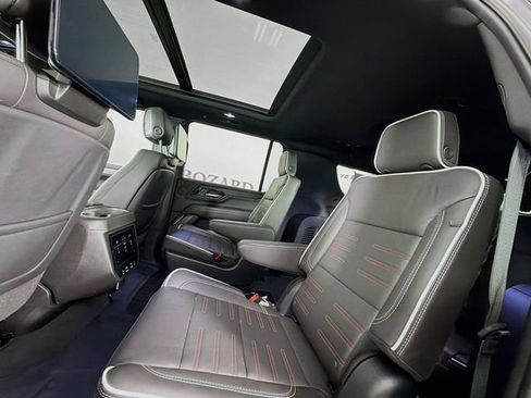 Used 2025 GMC Yukon XL AT4 Ultimate AWD/4WD image 30