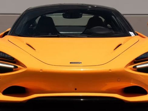 Used 2025 McLaren 750S image 4