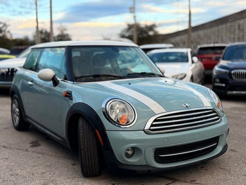 Used 2013 MINI Cooper Hardtop image 2