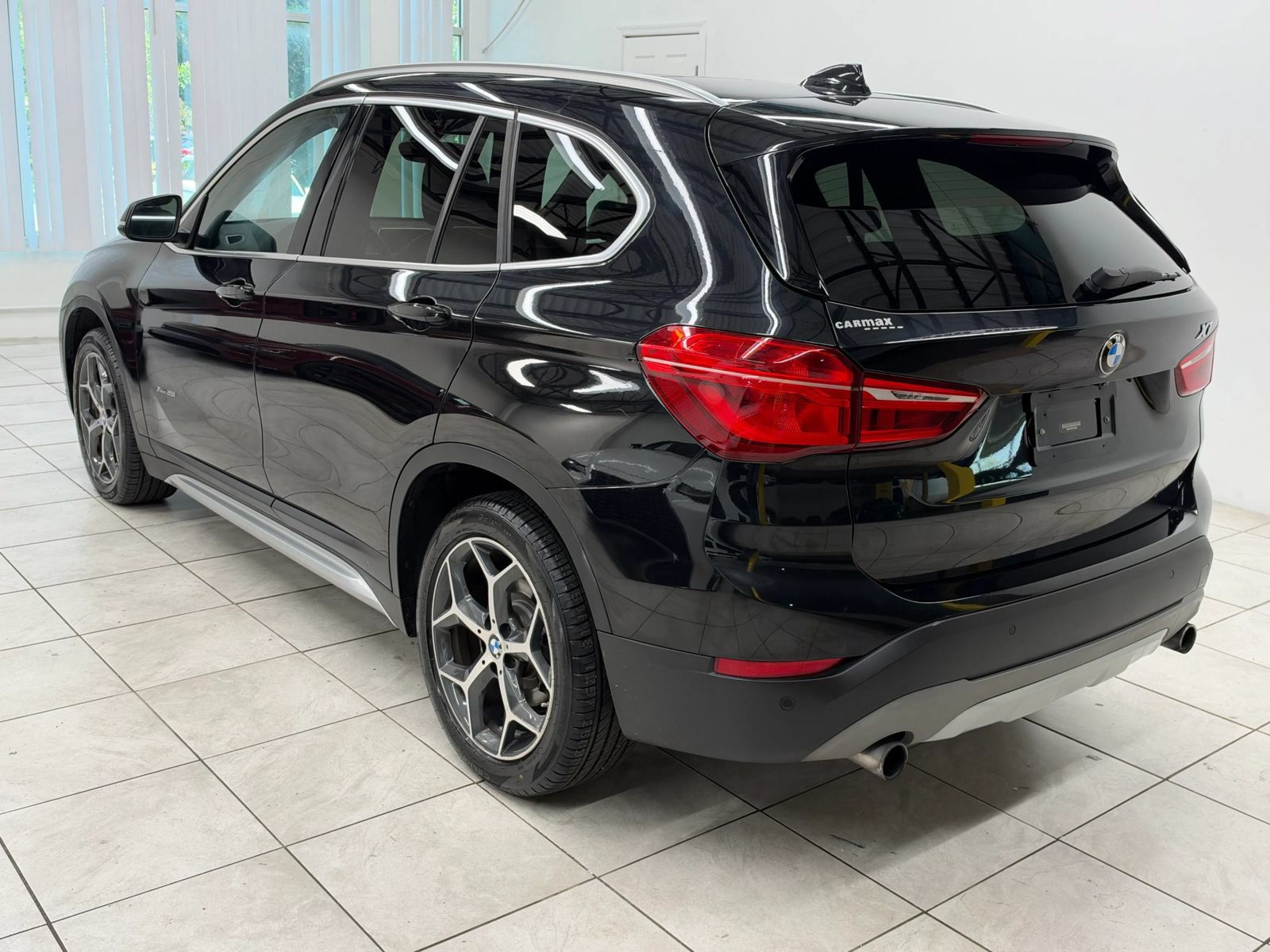 Used 2017 BMW X1 xDrive28i AWD/4WD image 7