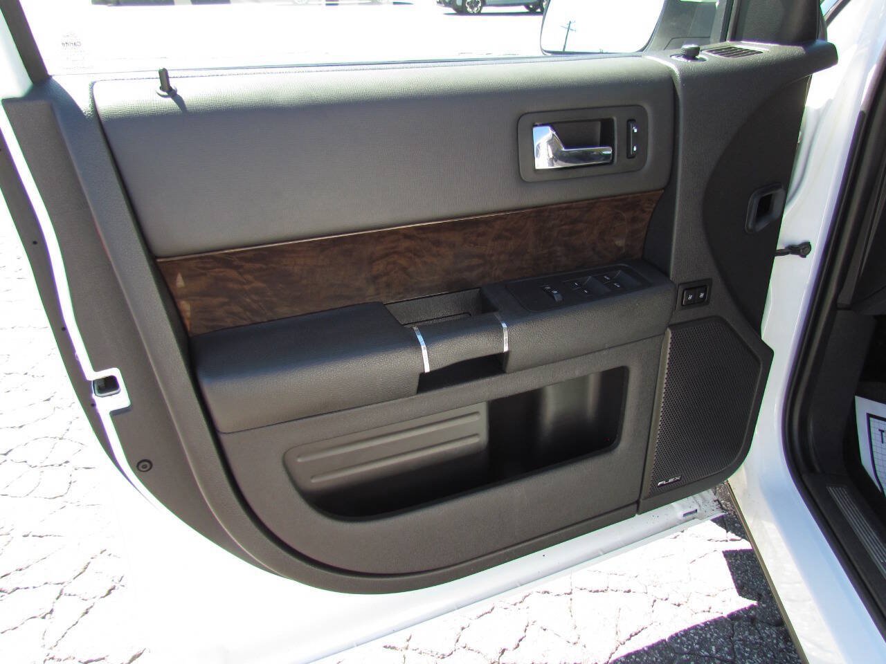 Used 2019 Ford Flex Limited AWD/4WD image 11