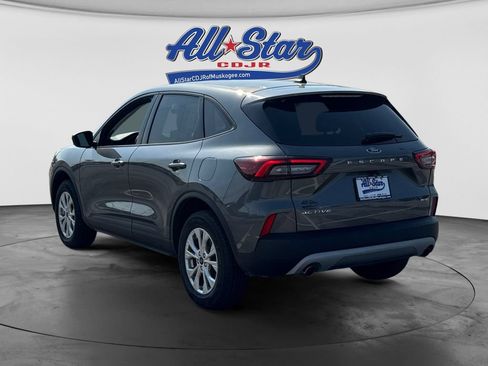 Used 2025 Ford Escape Active AWD/4WD image 7