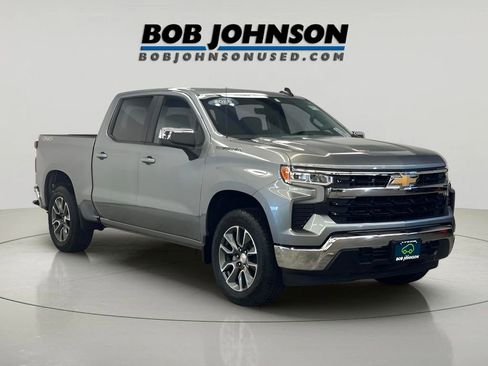 Certified 2025 Chevrolet Silverado 1500 LT image 2