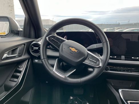 Used 2025 Chevrolet Equinox LT image 27