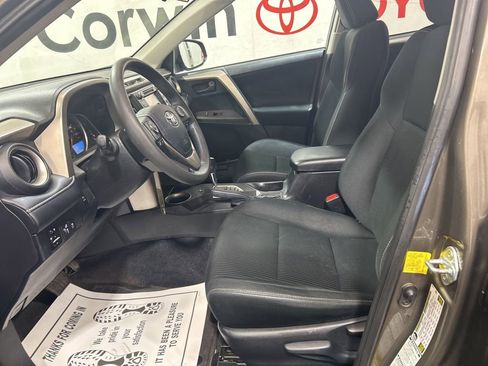 Used 2013 Toyota RAV4 XLE image 23