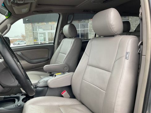 Used 2007 Toyota Sequoia SR5 image 15