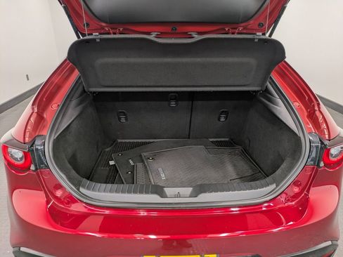 Used 2022 MAZDA MAZDA3 s image 24