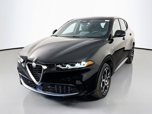 Used 2024 Alfa Romeo Tonale Ti AWD/4WD image 4