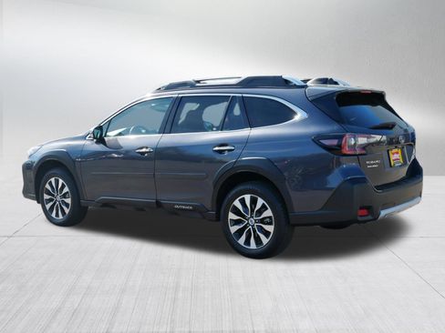 Used 2024 Subaru Outback Touring AWD/4WD image 5